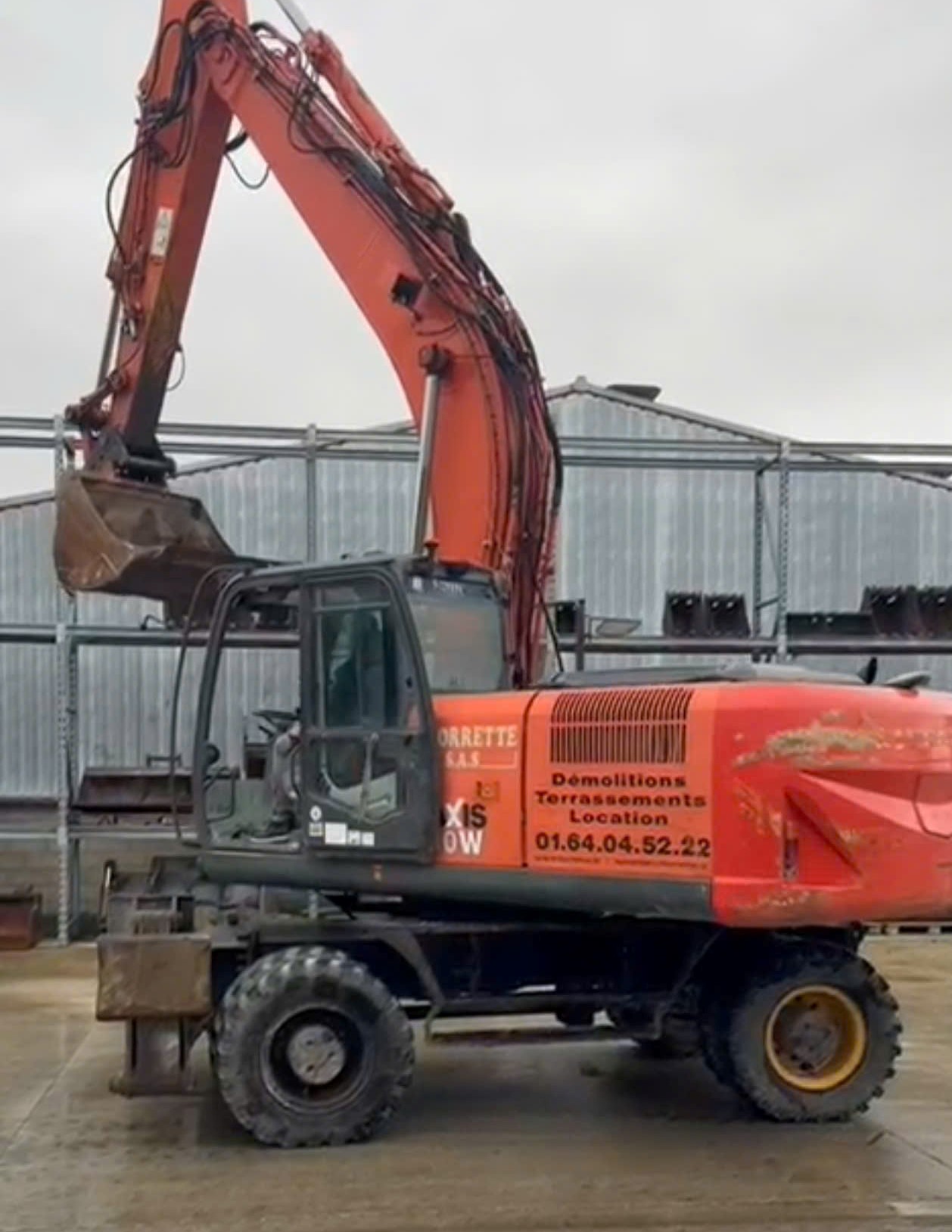 ZX210W-3 / 2041-61809