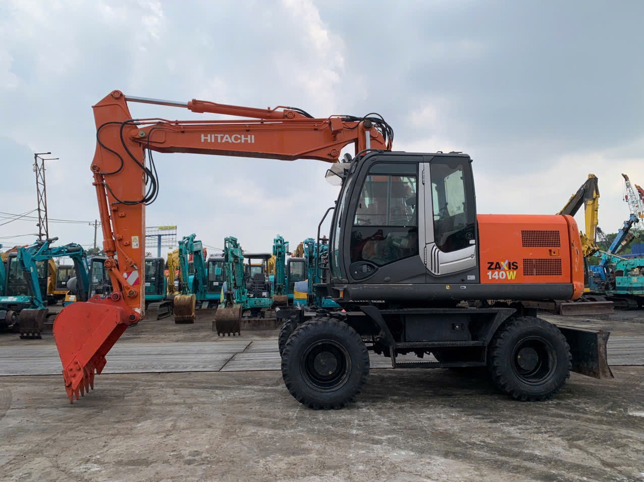 ZX140W-3 / 2475-61409